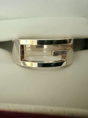 Authentic Gucci “G” Cut-Out Ring – Sterling Silver – Size 7.5